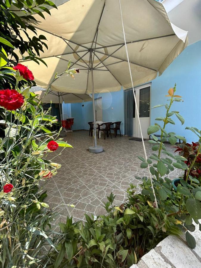 Garden Holiday Studios Himarë Dış mekan fotoğraf